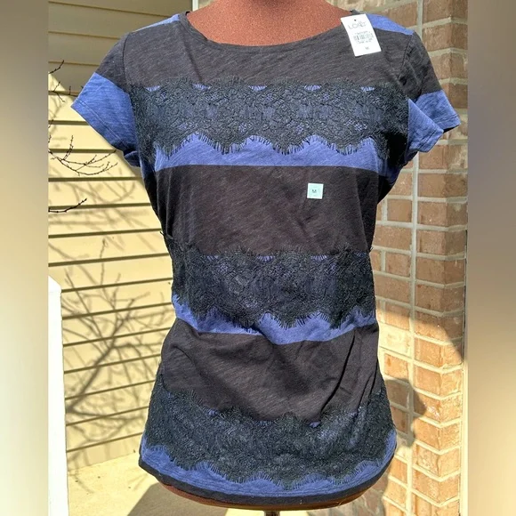 NWT LOFT sM top-💯cotton-zip back-blk/blue stripes w/blk lace accent - Picture 1 of 6